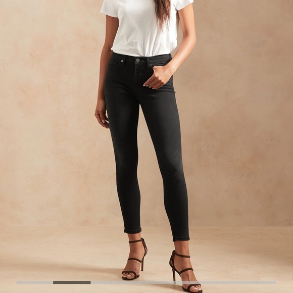 Banana Republic Denim - Banana Republic Mid-Rise Skinny Soft Sculpt Jean, black, size 26